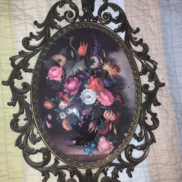 Wall Decor Vintage Oval Iron Victorian Picture Frame Bubble Glass